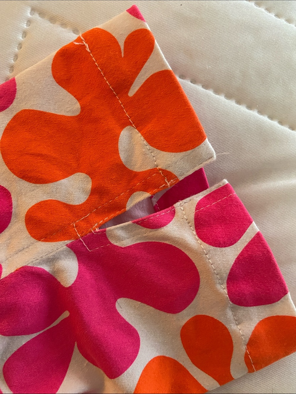 Gretchen Scott Designs Skinny Pants in Pink & Orange Abstract Print - Picture 5 of 5